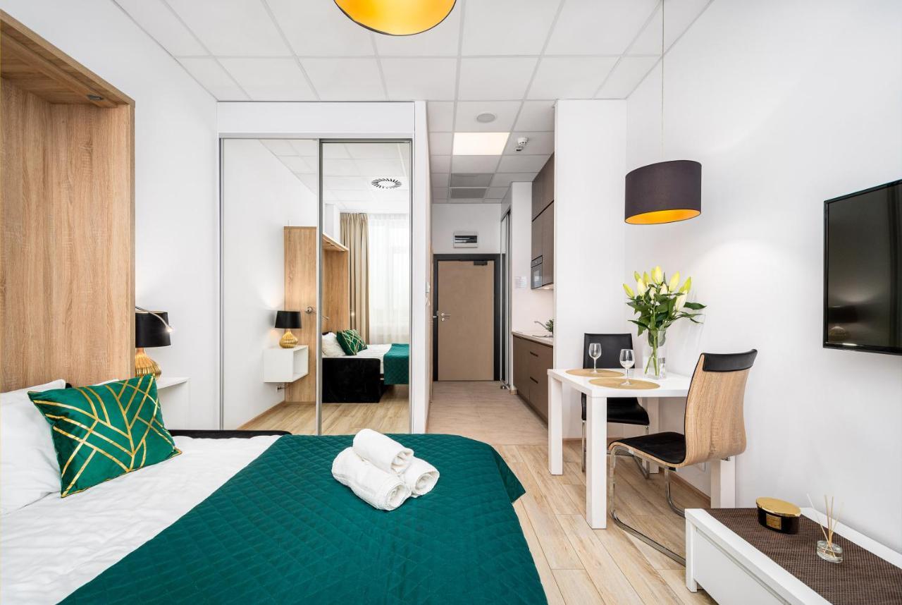 Varsovla Apartments Luaran gambar