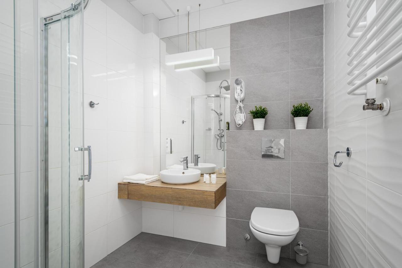 Varsovla Apartments Luaran gambar