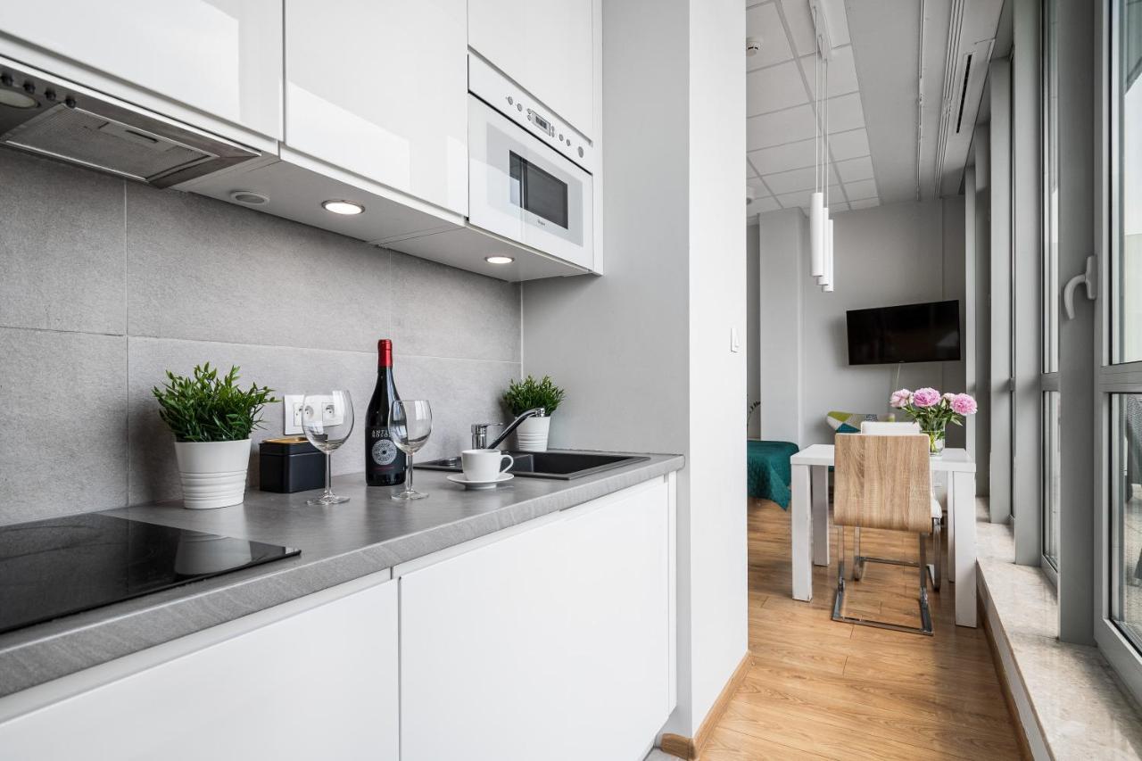 Varsovla Apartments Luaran gambar