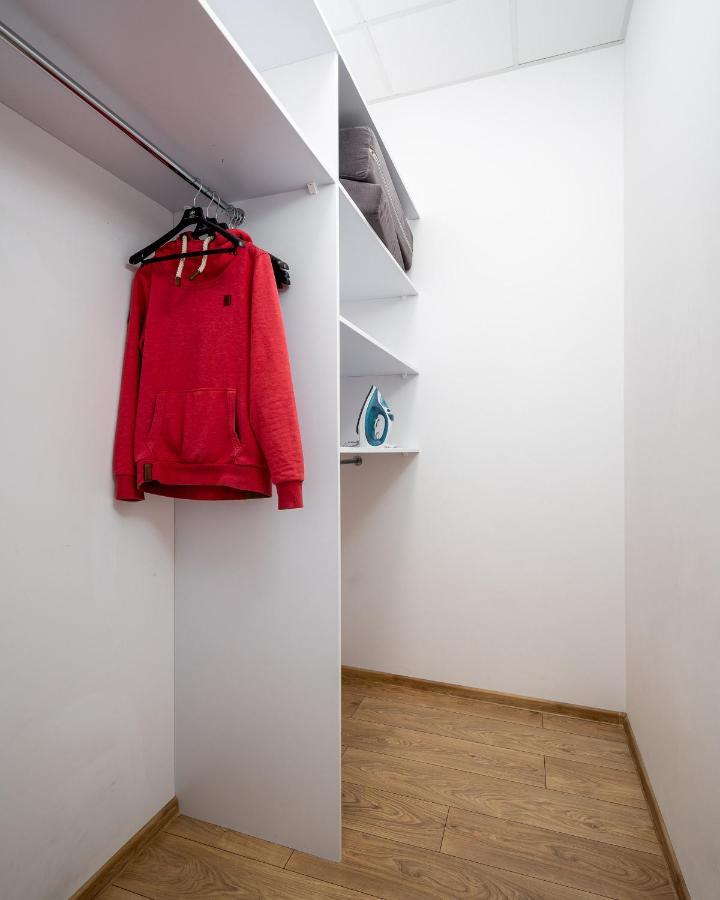 Varsovla Apartments Luaran gambar
