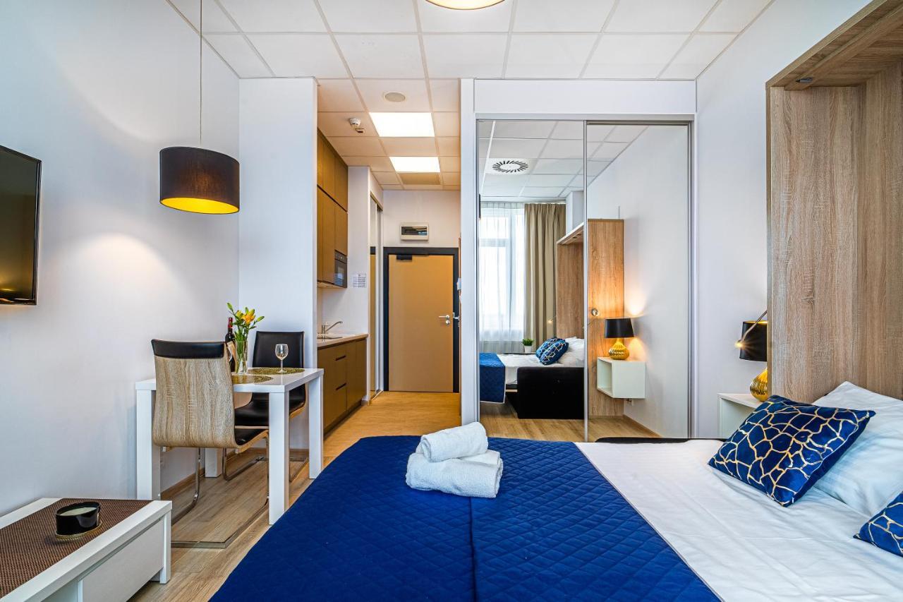 Varsovla Apartments Luaran gambar