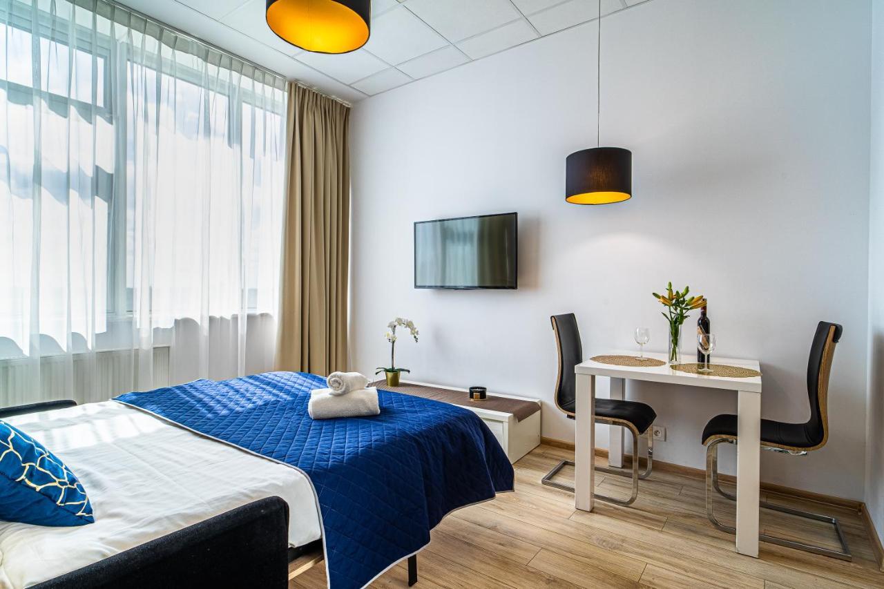 Varsovla Apartments Luaran gambar