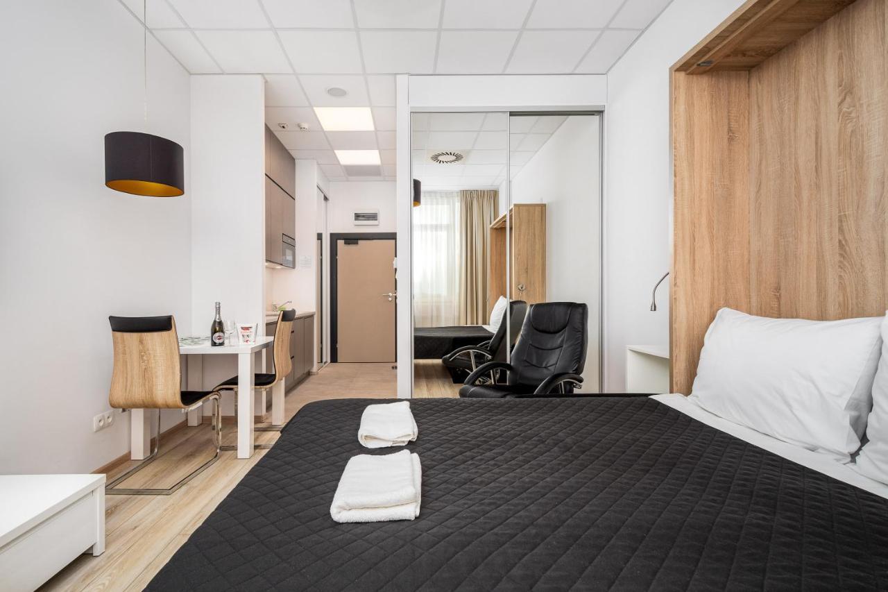 Varsovla Apartments Luaran gambar