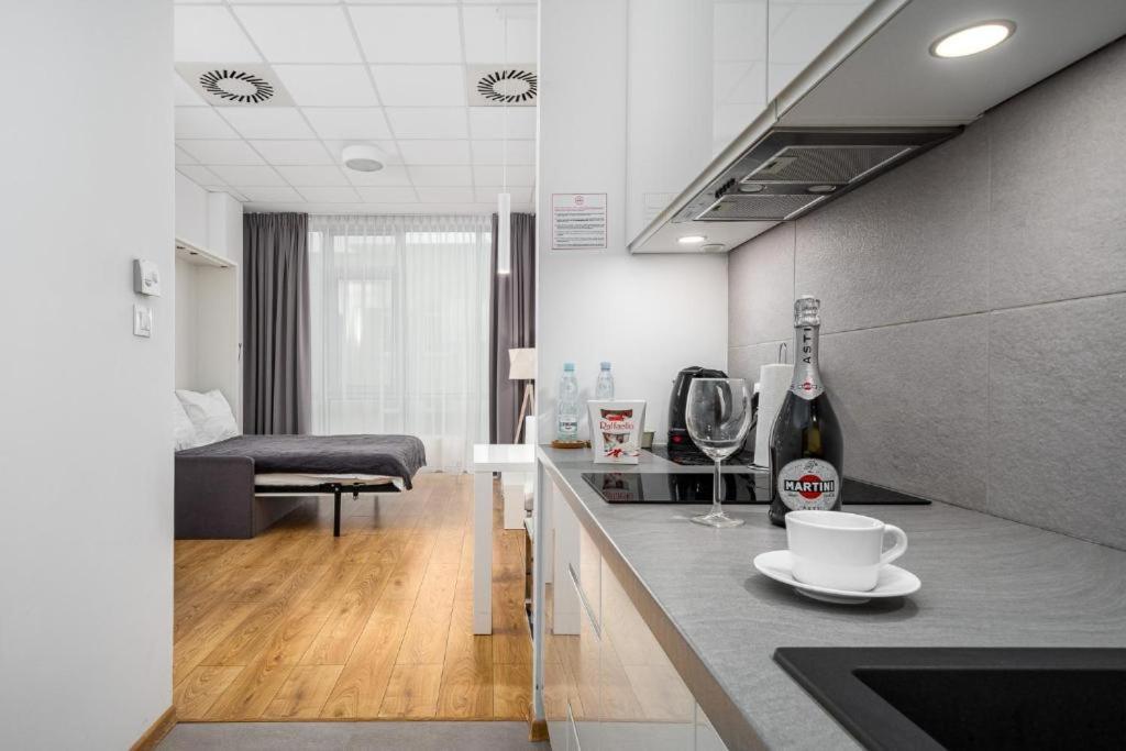 Varsovla Apartments Luaran gambar
